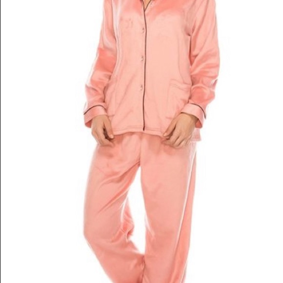 Micro fleece Pink 2 Piece Pajama, Pre-Gift wrapped - Picture 6 of 8